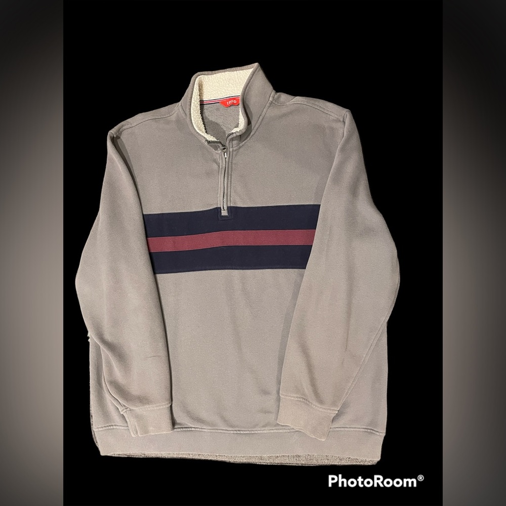 IZOD men’s X-large, pullover, half zip, sweatshirt.